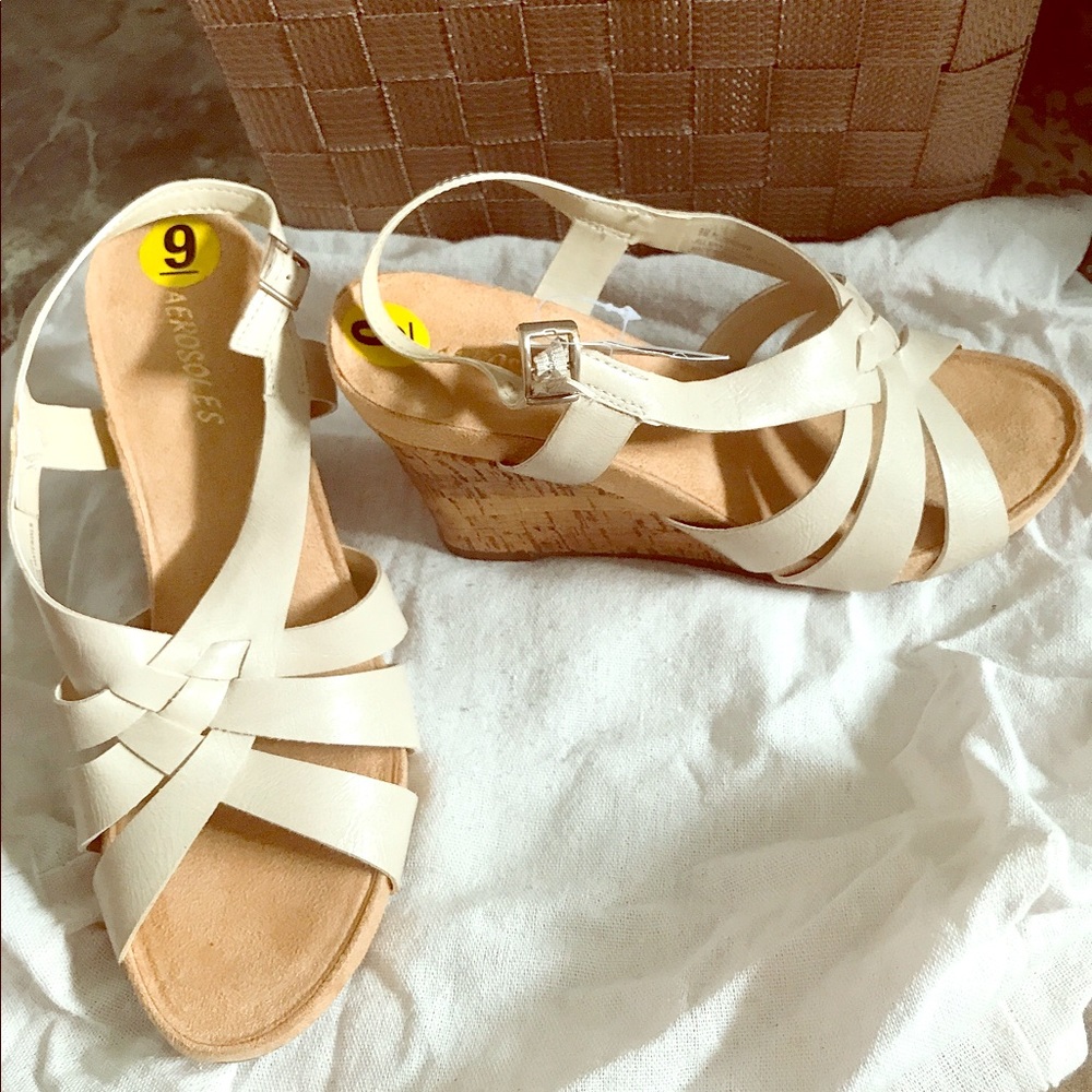 Aero soles nude wedges